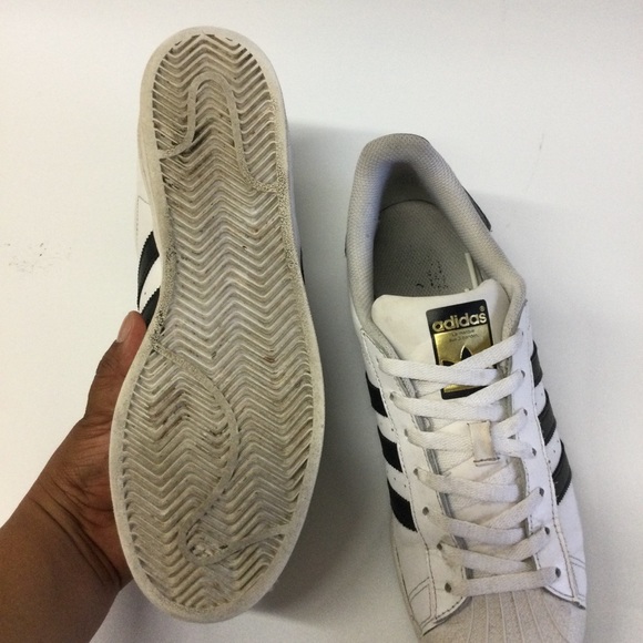 Adidas Superstar men’s classics Sneakers size 10.5
